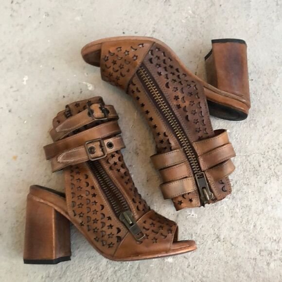 Freebird by Steven Shoes - Freebird  cutout ankle